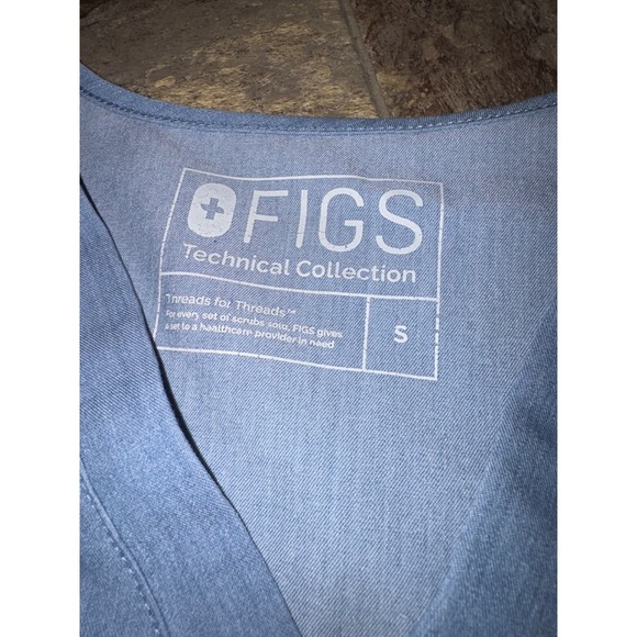 FIGS Technical Collection Scrub Top Womens Small Blue STYLE#: FW1000‎ PO#: 1299 - Picture 2 of 5